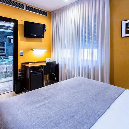 Hotel Gran Via Сарагоса Экстерьер фото
