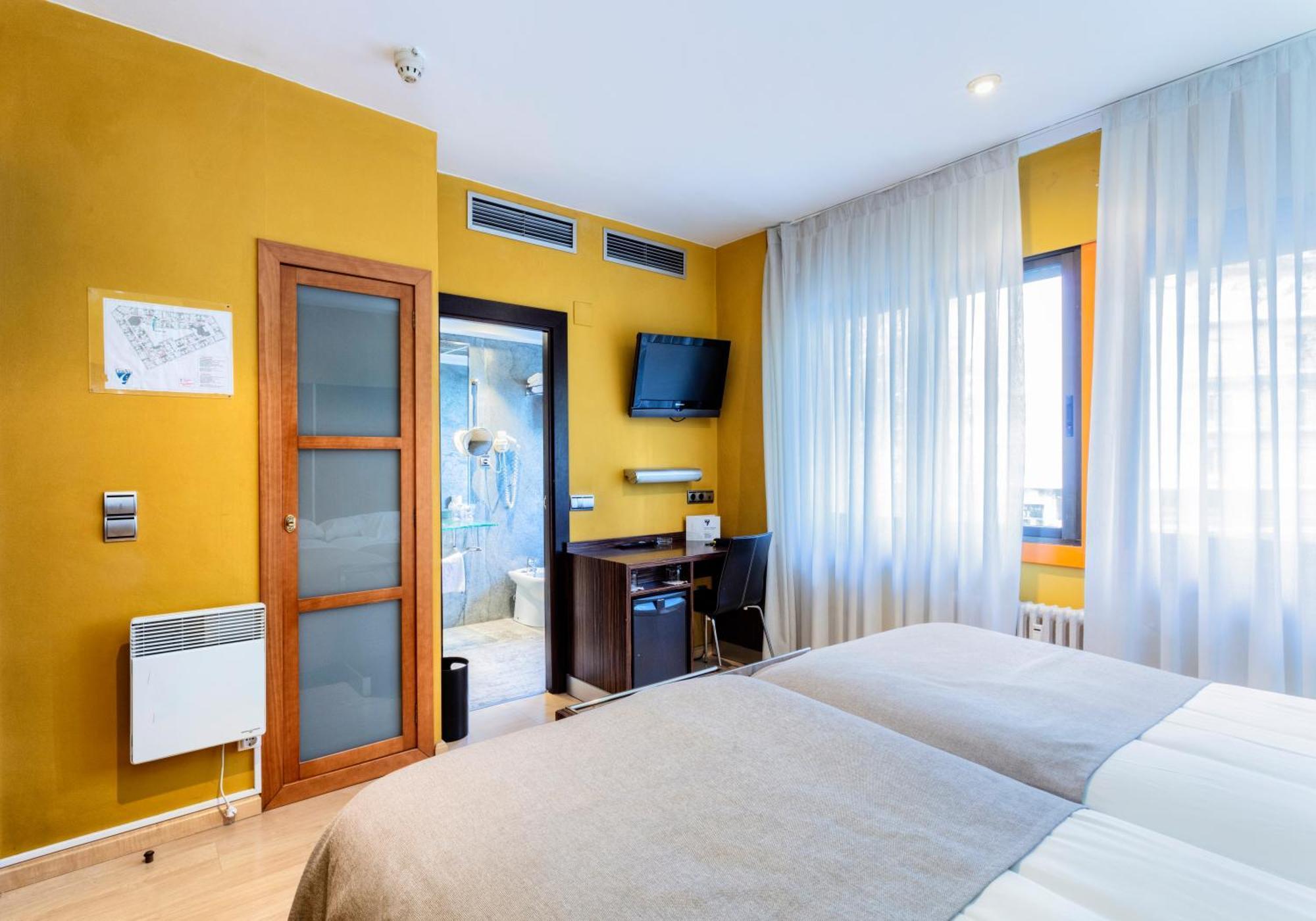 Hotel Gran Via Сарагоса Экстерьер фото