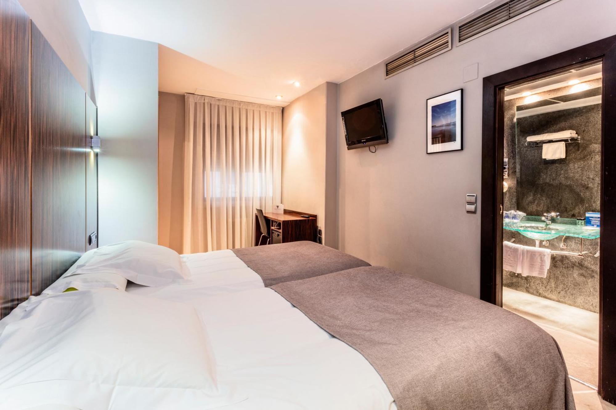 Hotel Gran Via Сарагоса Экстерьер фото